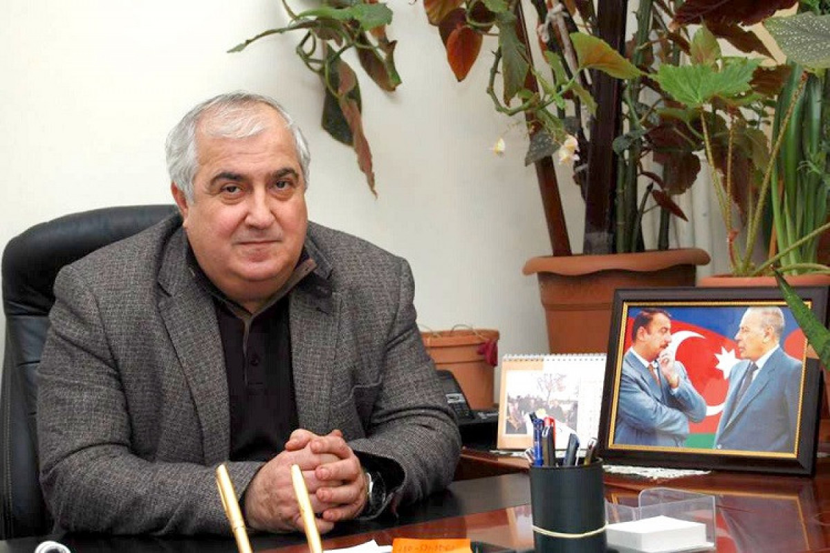 BDU-nin sabiq kafedra müdirinə qarşı 50 min manatlıq dələduzluq edən şəxs məhkəmədə ifadə verib
