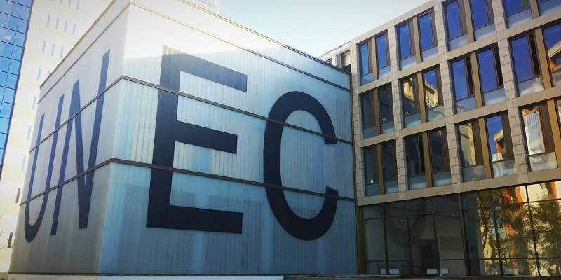 UNEC rektoru Aziz Sancarla görüşündən danışdı