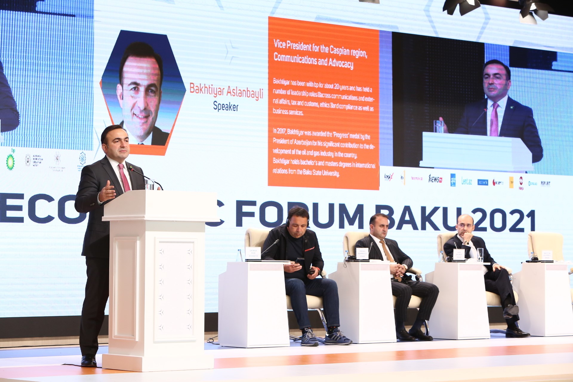 Bp şirkətinin nümayəndləri  “UNEC İqtisadi Forumu,Bakı 2021”-də iştirak ediblər