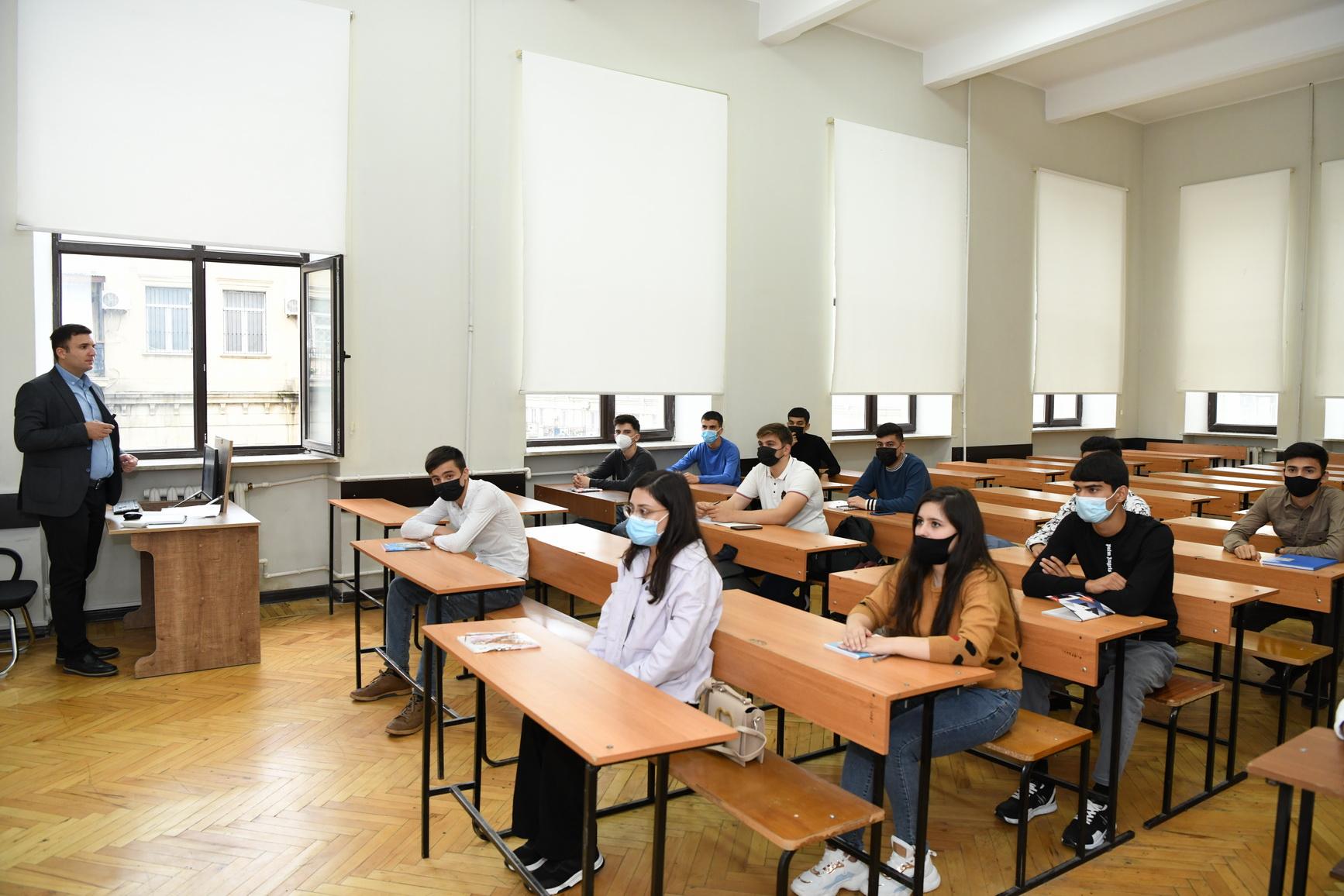 Universitetlərdə koronavirusla bağlı son vəziyyət açıqlanıb - SORĞU  