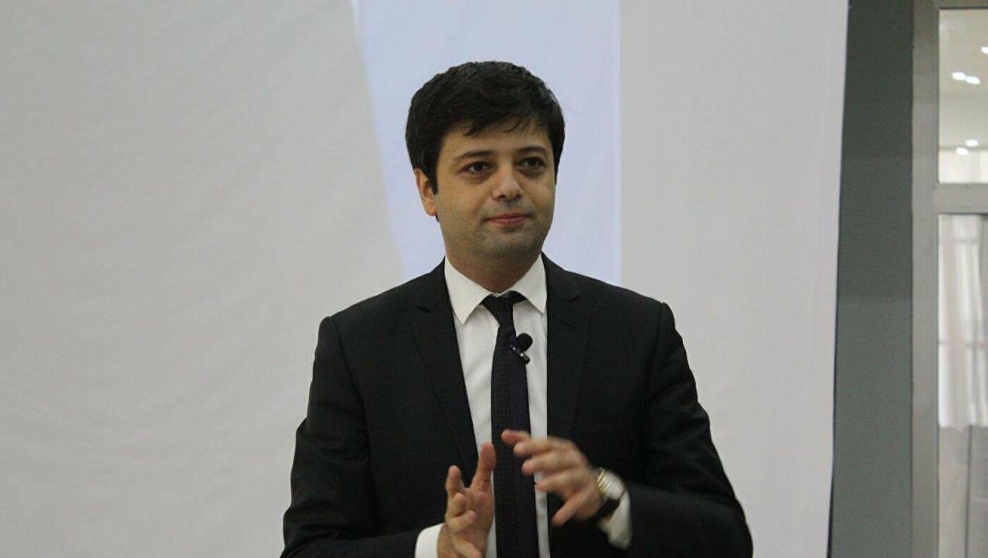 Jurnalistika fakültəsinin dekanı “Media haqqında” yeni qanun layihəsini dəstəkləyib  