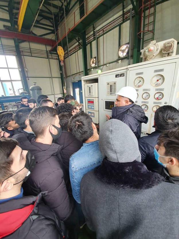 ADNSU tələbələri təcrübə sınaq dərslərini istehsalat müəssisəsində keçiblər