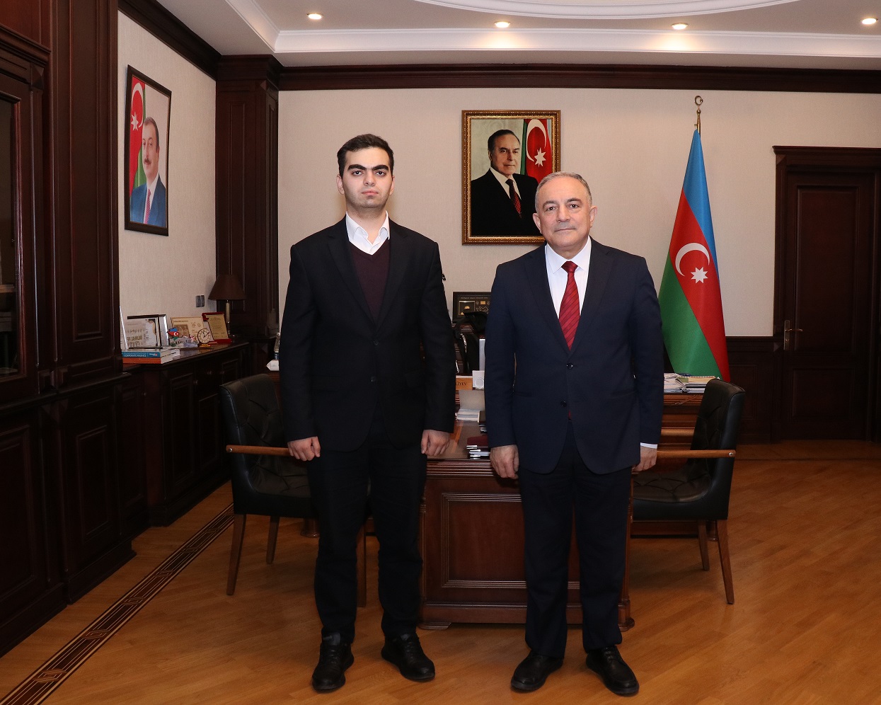 Rektor Vilayət Vəliyev universitetin yeni tələbə-rektoru ilə görüşüb