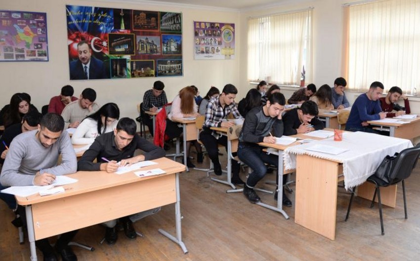 Məktəbi vaxtında bitirə bilməyən 517 nəfər attestat alacaq    