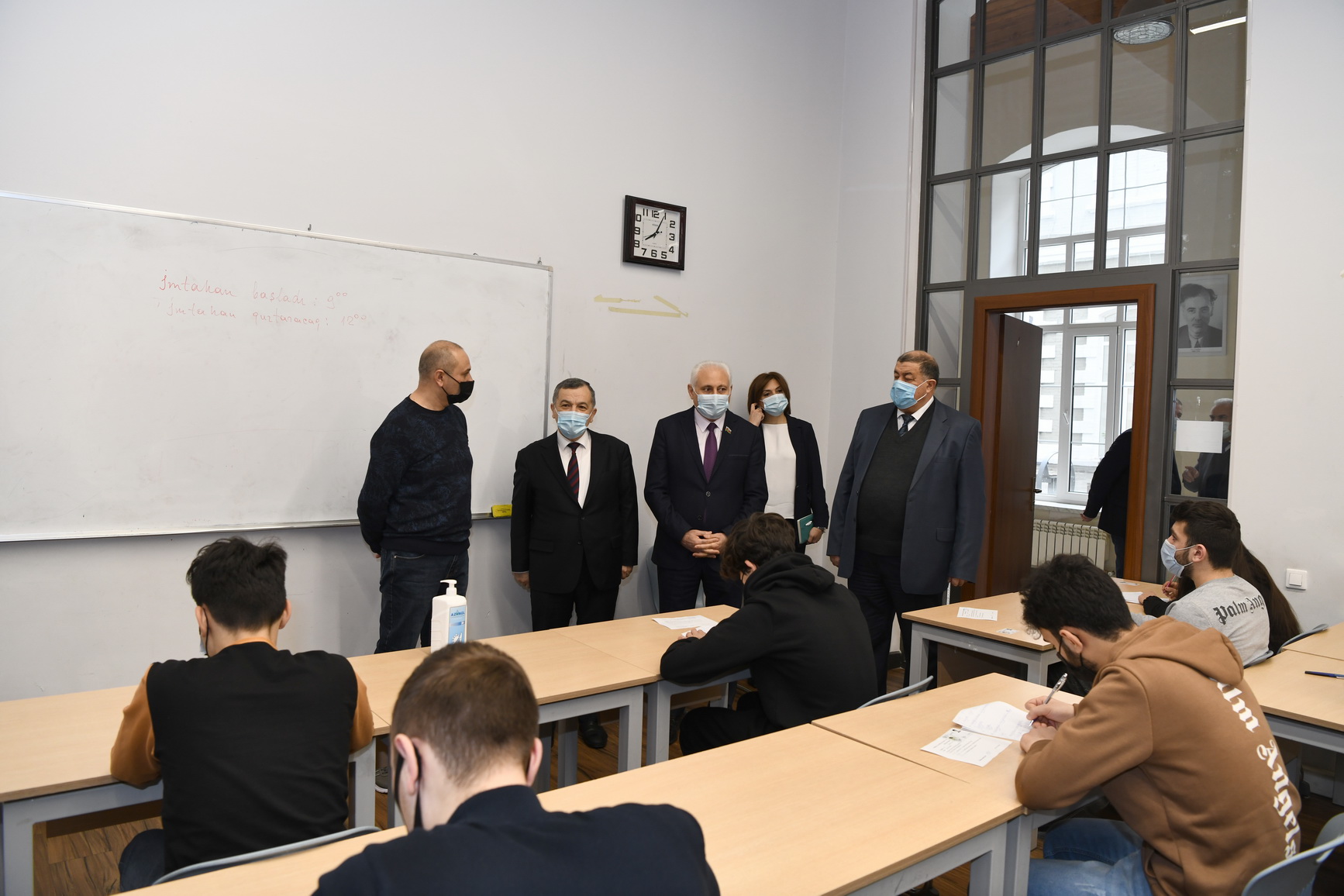 İctimai Etimad Şurasının üzvləri ADNSU-da imtahan prosesini izləyiblər