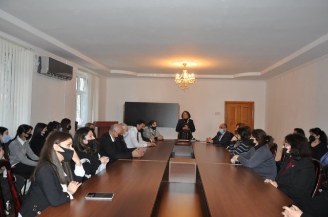 MDU-da “20 Yanvar faciəsi Azərbaycan tarixinin şərəf və qəhrəmanlıq səhifəsidir” mövzusunda dəyirmi masa keçirilib-FOTO
