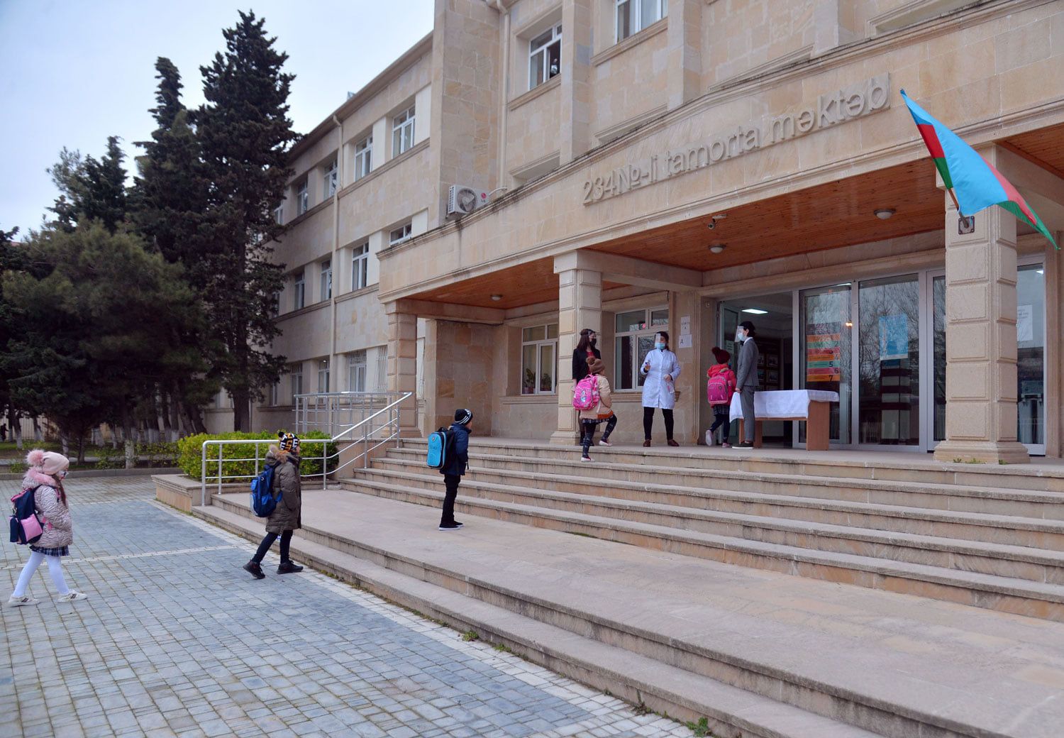 Azərbaycanda 9-cu sinif şagirdi koronavirusa yoluxdu