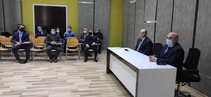 UNEC-“Sığorta işi” fənninin yenilənmiş tədris proqramı müzakirəyə çıxarılıb