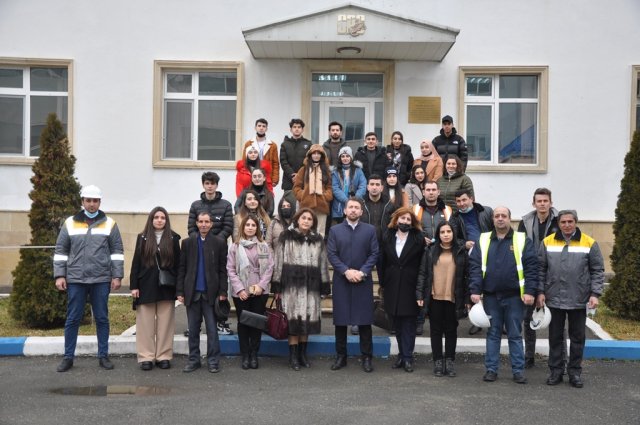 MDU kollektivi Qarğıdalı Emalı Müəssisəsinə ekskursiya edib-FOTO