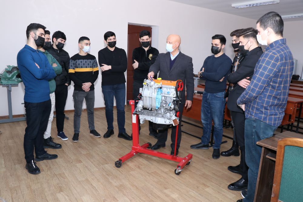 AzTU-da yaz semestri başlayıb-FOTO