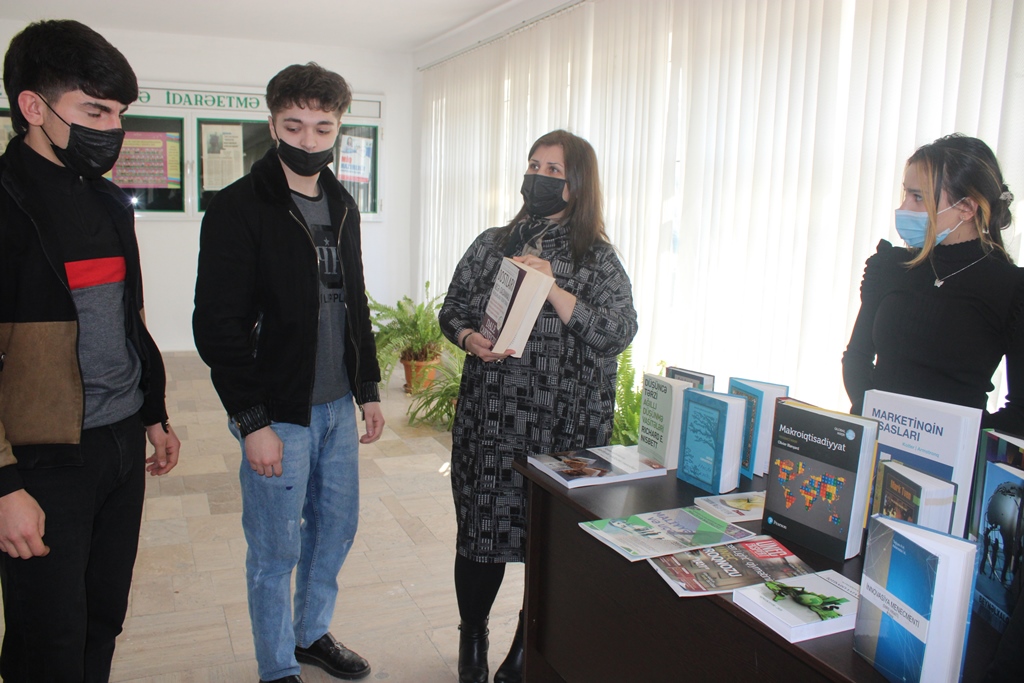 Mingəçevir Dövlət Universitetində kitab sərgisi keçirilib
