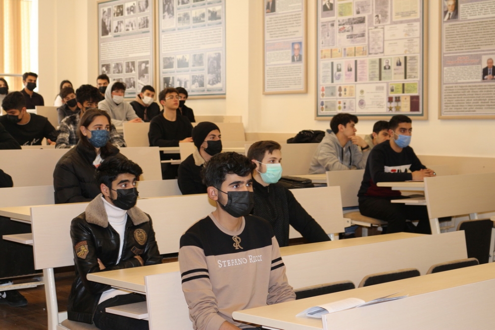ADNSU-da tələbələr üçün seminar-təlim  