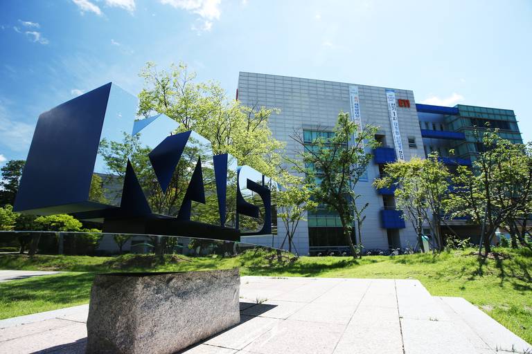 Eyni vaxtda 11  azərbaycanlı gənc  nüfuzlu dünya universitetinə qəbul oldu-REKORD 