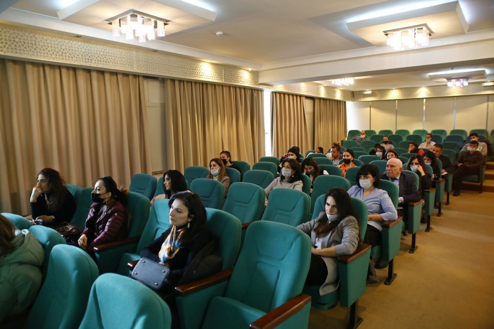 Memarlıq və İnşaat Universitetində ingilis dili müəllimləri üçün təlim keçirilib
