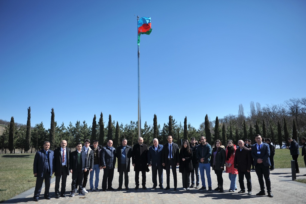 BMU-nun kollektivi Quba Soyqırımı Memorial Kompleksini ziyarət edib  