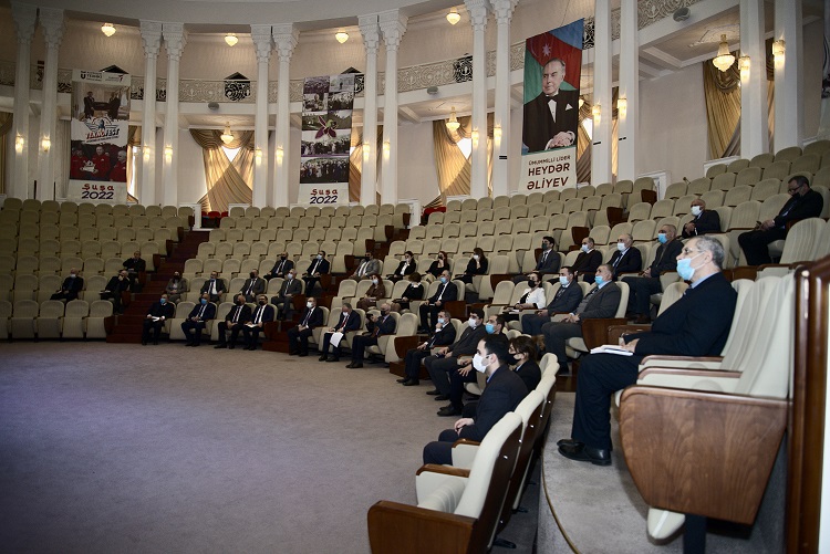 AzTU-da Elm Gününə həsr olunan seminar keçirilib