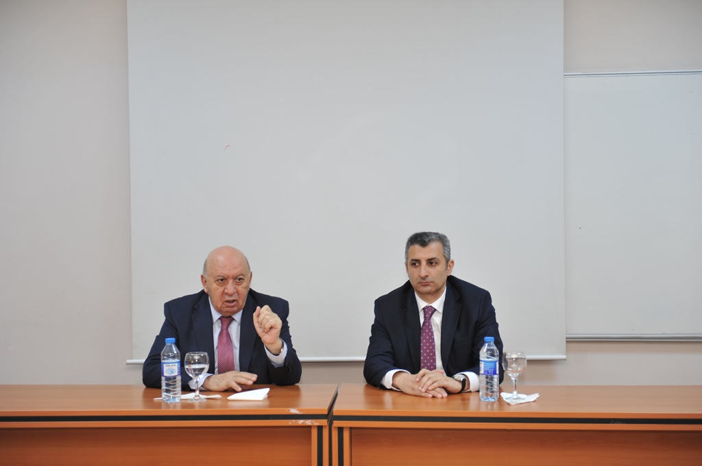 BMU-da üç fakültə üzrə qrup birinciləri olan tələbələr mükafatlandırılıb  
