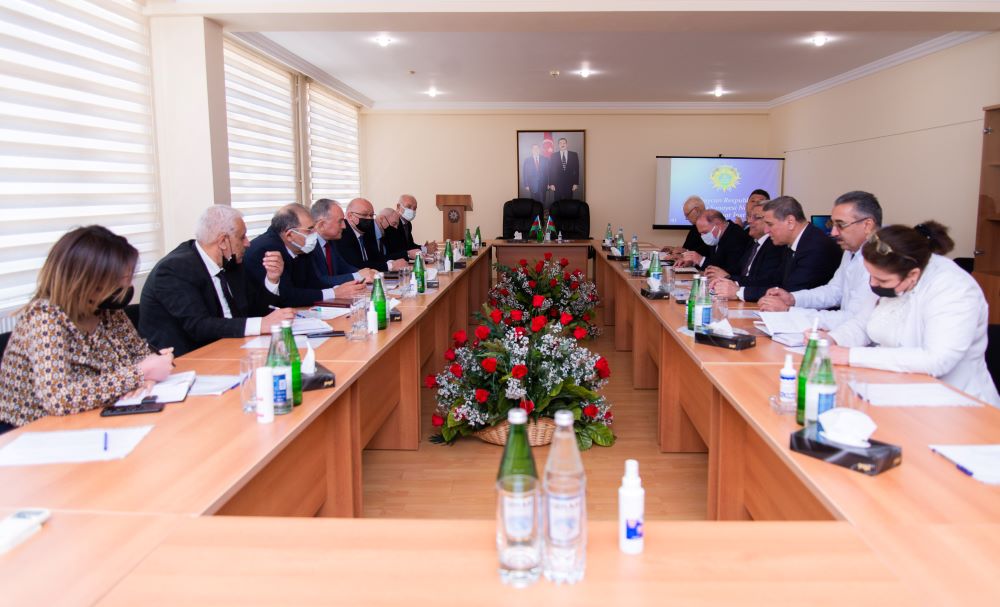 AzTU ilə Müdafiə Sənayesi Nazirliyinin Elmi-Tədqiqat İnstitutu arasında əməkdaşlıq memorandumu imzalanıb-FOTO