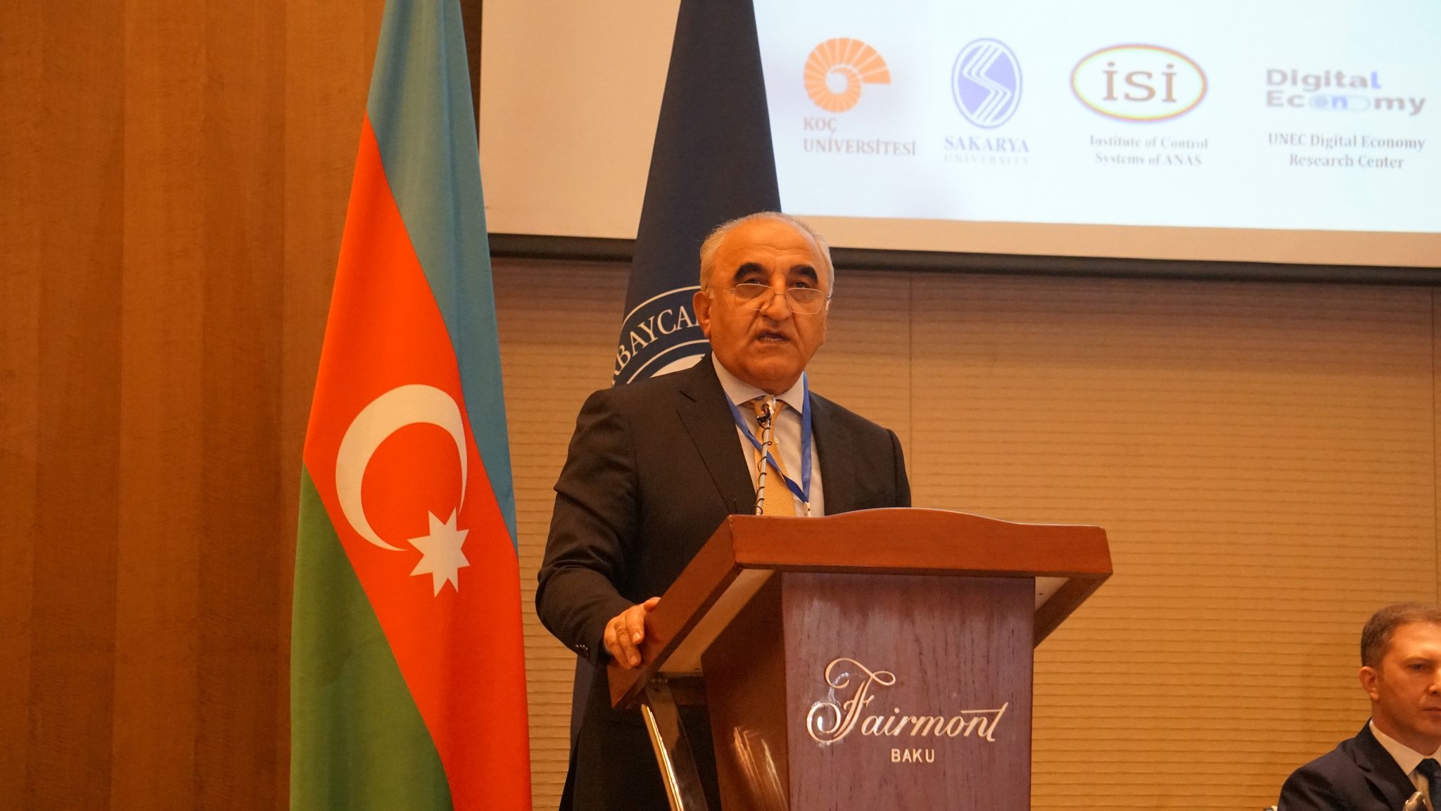 Rektor UNEC beynəlxalq konfransının əhəmiyyətindən DANIŞDI