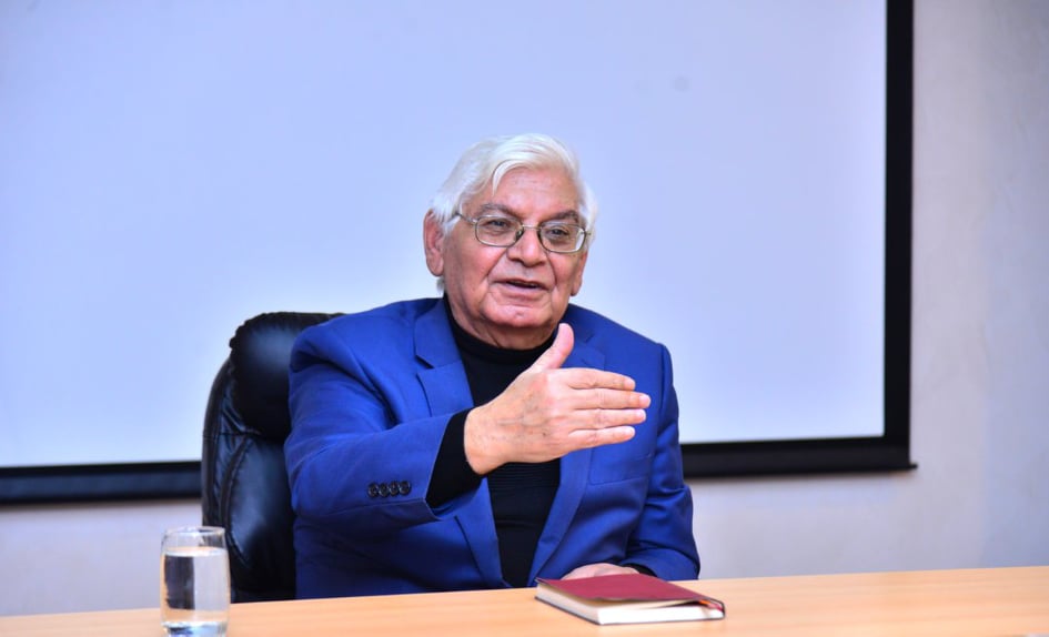 “Məktəbdə...” layihəsi çərcivəsində ilk görüş keçirilib-Professor Rafiq Əliyevlə -FOTOLAR  