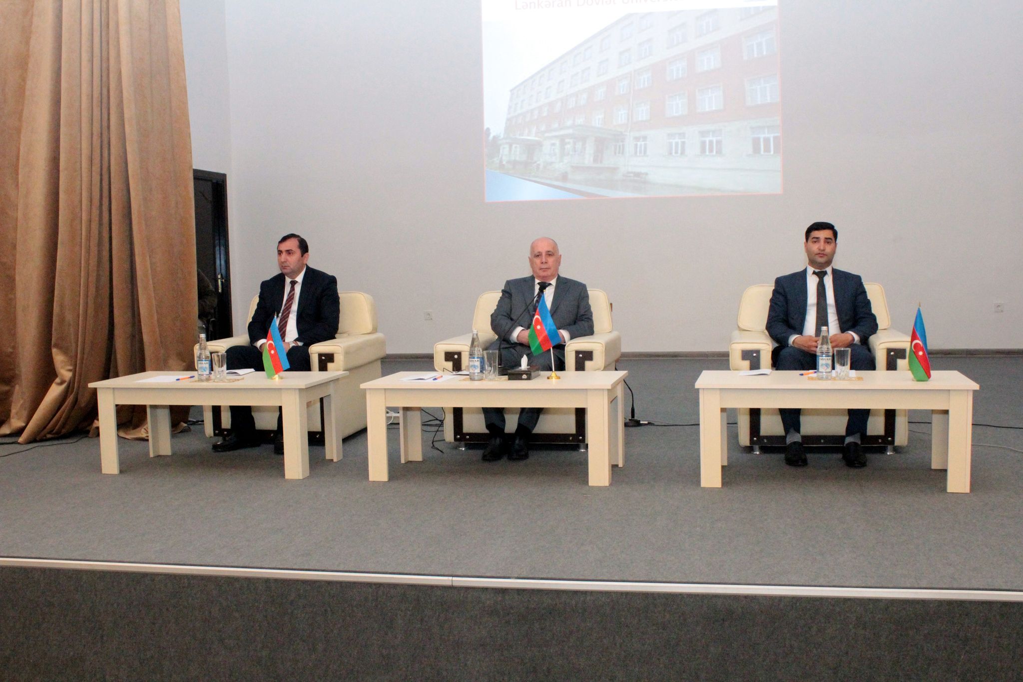 LDU-da iqtisadi mövzuda respublika elmi-praktik konfransı keçirilib-FOTO  