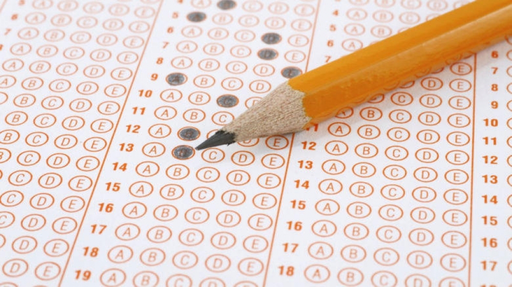 Şəhadətnamə almaq istəyən namizədlər üçün test imtahanı keçirilir