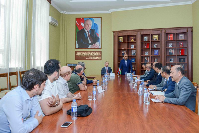 Türkiyənin Sakarya Universitetinin nümayəndə heyəti UNEC-də olub-FOTO
