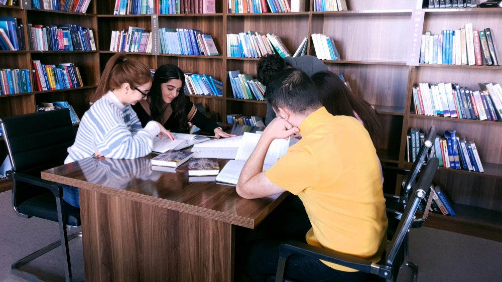 UNEC kitabxanası 2021-2022-ci tədris ilində  