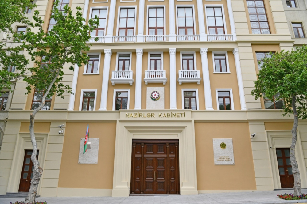 Tələbə qəbulu ilə bağlı ödənişli xidmətlərə görə güzəştlər edilib