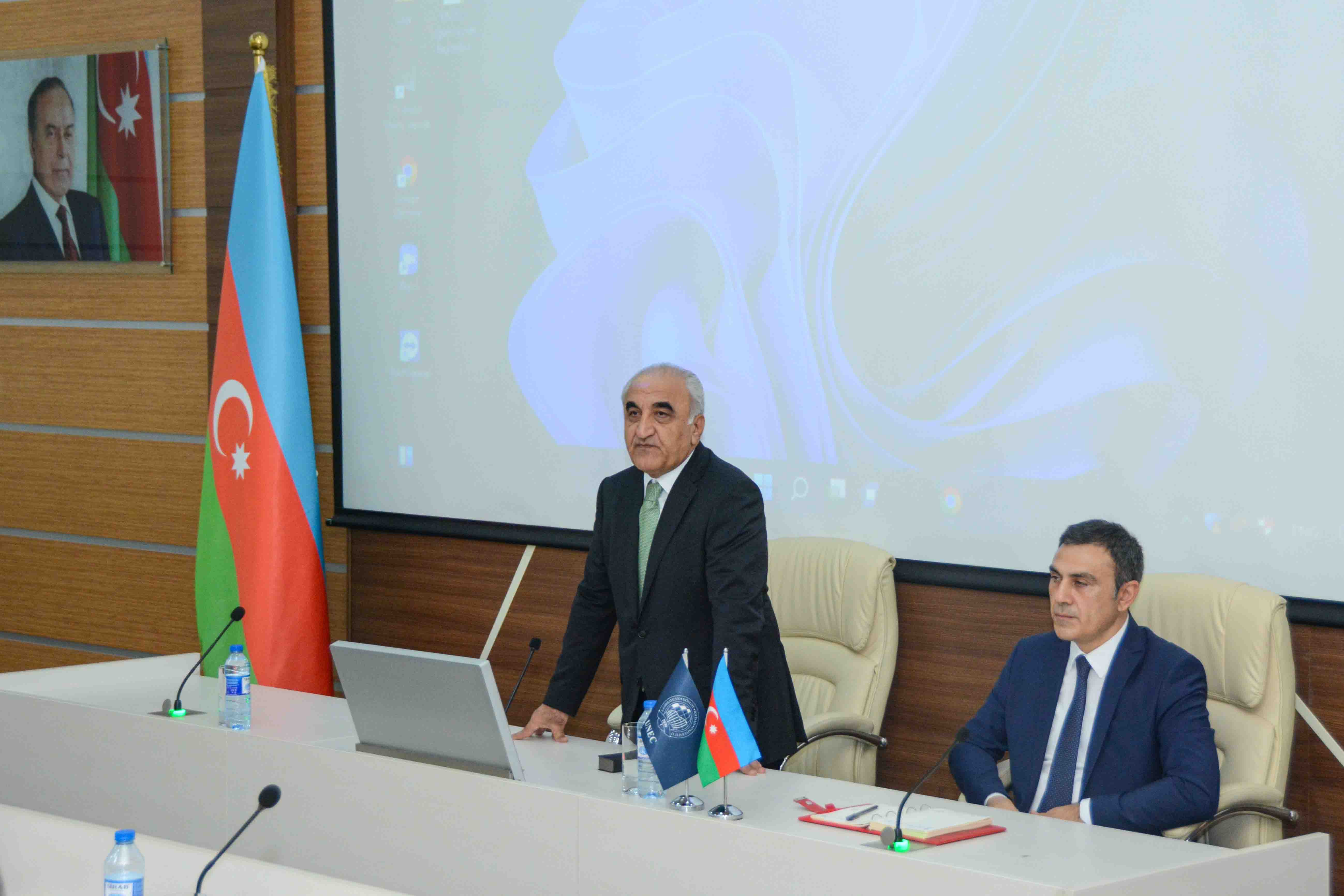 UNEC rektorundan nümunəvi addım - Gənc müəllimlər üçün motivasiya 