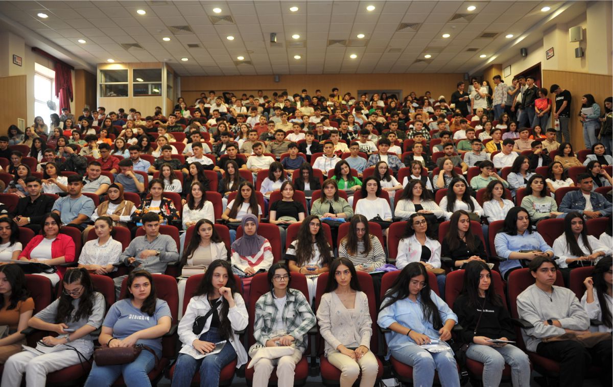BMU-da I kurs tələbələri üçün “Oriyentasiya günü” keçirilib  