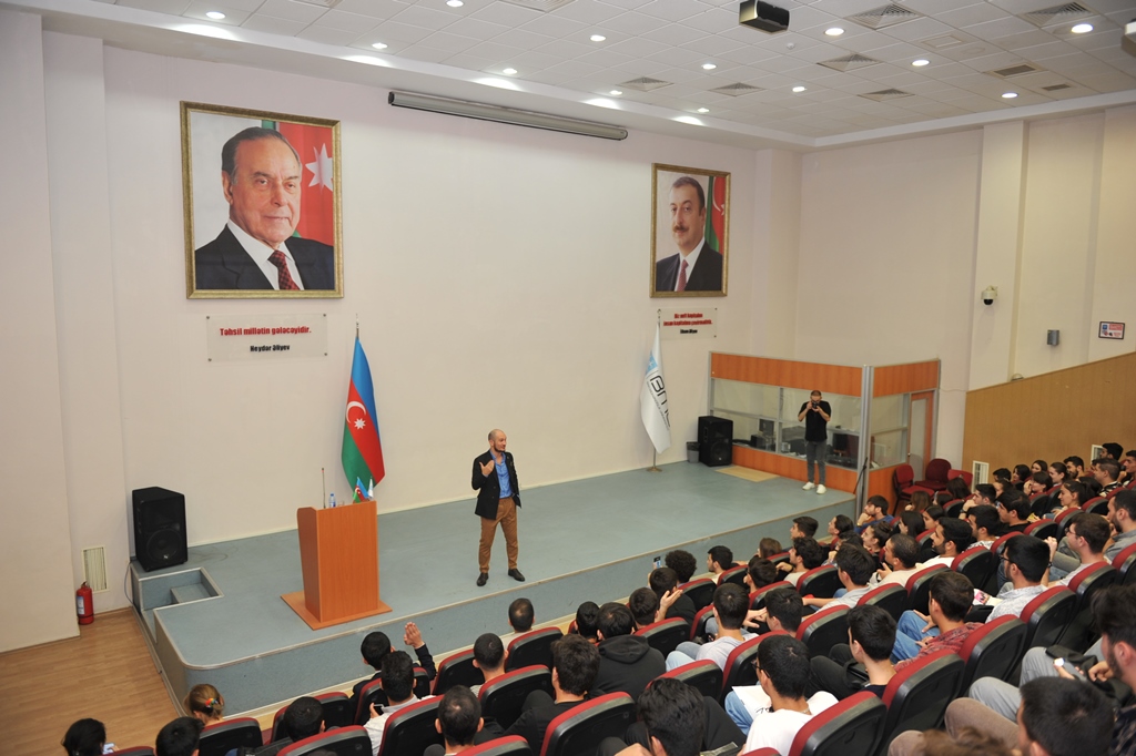 BMU tələbələri üçün 