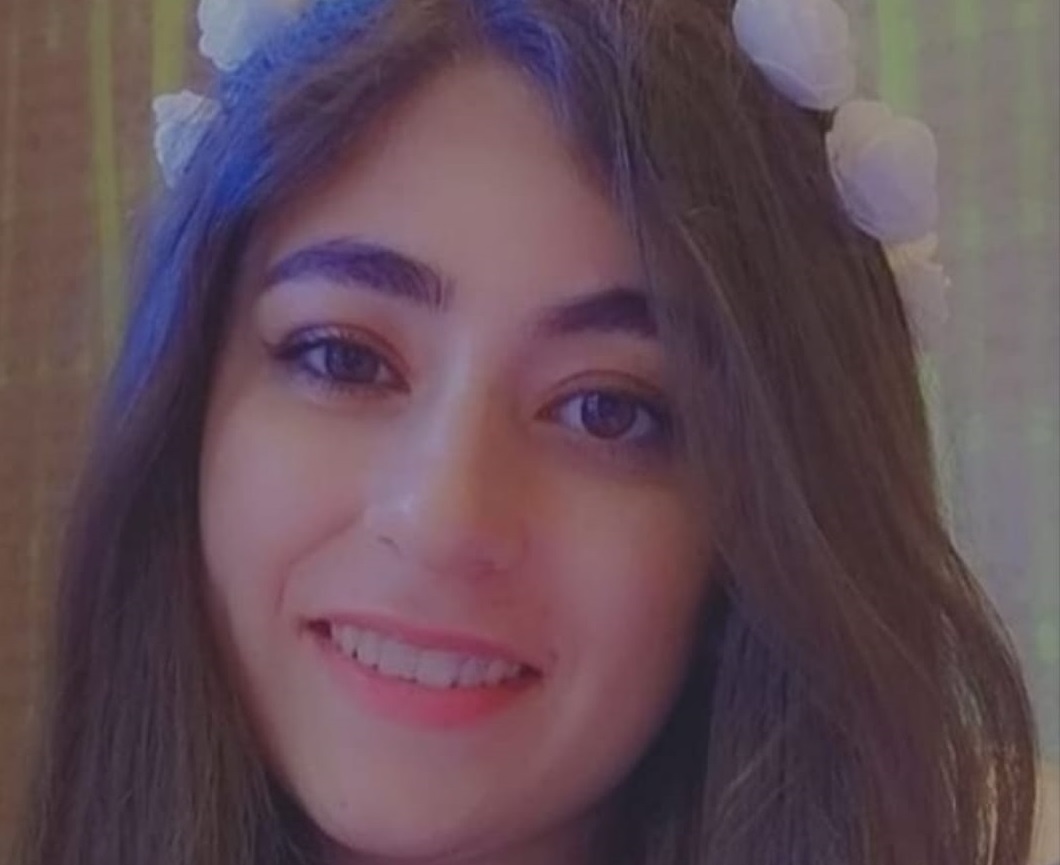 İnternat məktəbinin məzunu: \