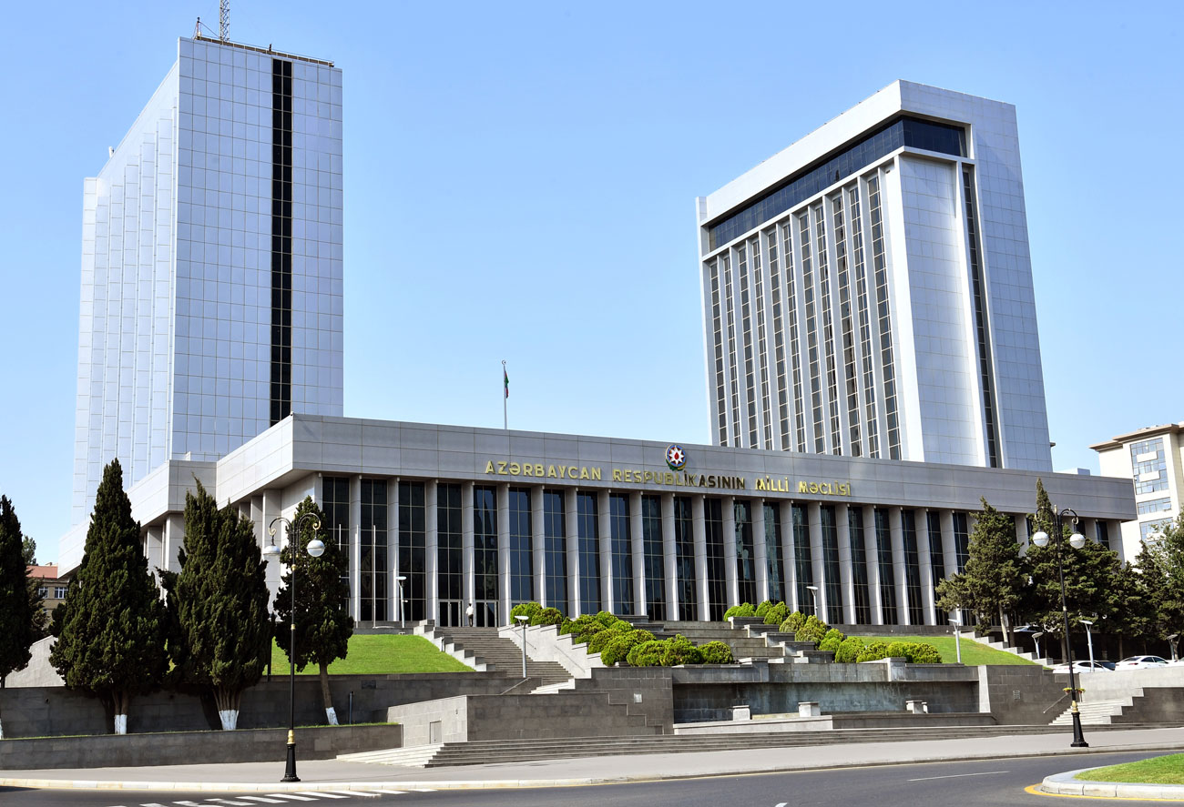 Təhsil fəaliyyəti ilə bağlı bir sıra vasitələr gömrük rüsumundan azad ediləcək