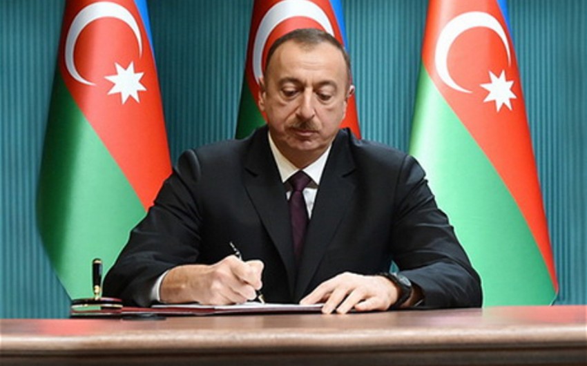 Fənn olimpiadalarının keçirilməsində fərqlənən bir qrup təhsil işçisinə fəxri ad verilib - SİYAHI
