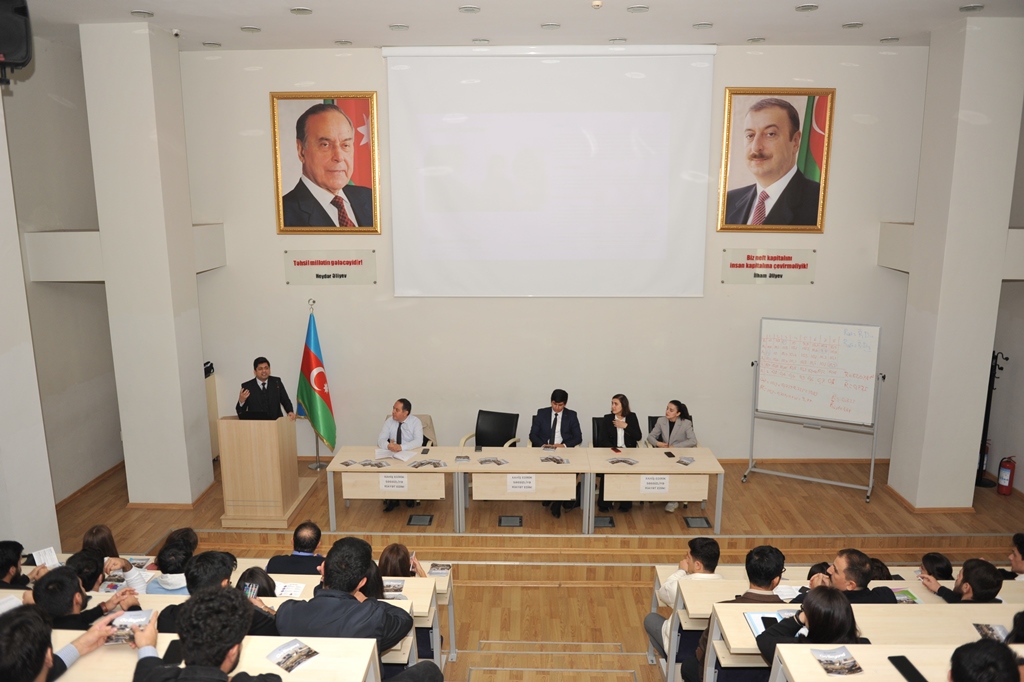 Nüfuzlu şirkətin əməkdaşları tələbələrlə görüşüb  