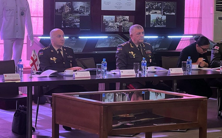 Milli Müdafiə Universitetinin rəhbər heyəti konfransda iştirak edib