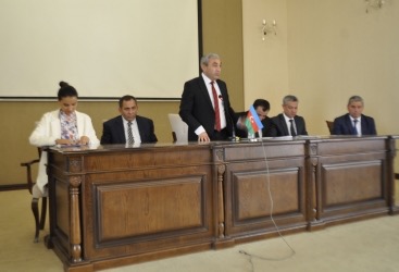 UNEC-də tədbir: Qloballaşma dövründə milli-mənəvi dəyərlərin qorunması
