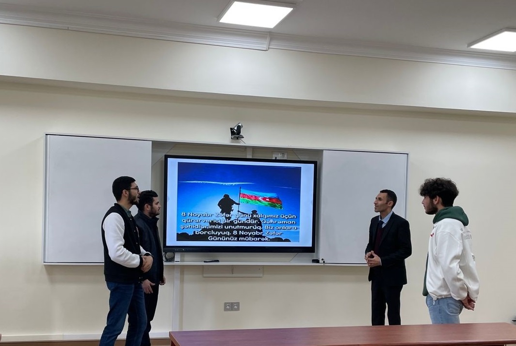 UNEC-də ilk dərslər Zəfər Gününə həsr olunub