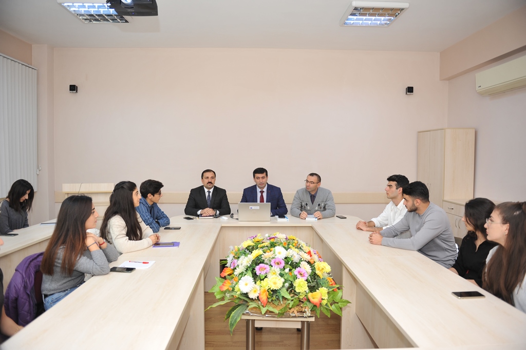 Qrup nümayəndələri ilə tədris prosesinin gedişatı müzakirə olunub  