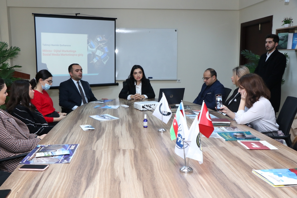 Tələbələrin rəqəmsal marketinq üzrə bilikləri artırılır