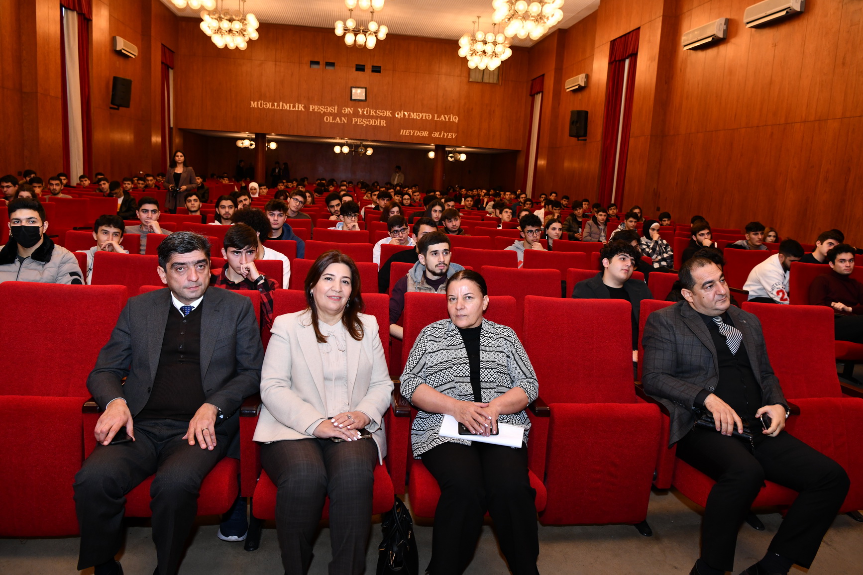 ADNSU-da “İş yeri axtarma, iş yeri yarat” mövzusunda seminar keçirilib-FOTO