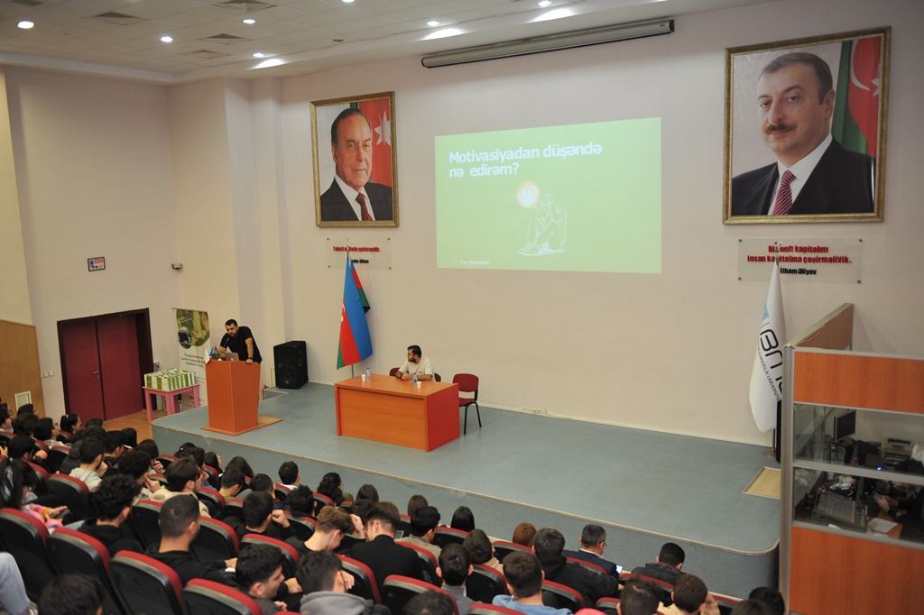 Tələbələr üçün proqramlaşdırma ilə bağlı seminar keçirilib  