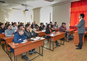 Kütahya Dumlupınar Universitetinin müəllimi AzTU tələbələrinə mühazirə deyib  