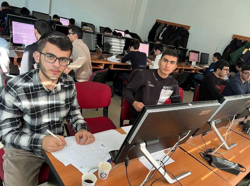 UNEC komandası beynəlxalq müsabiqədə yarımfinala çıxıb-FOTO