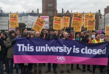 Böyük Britaniyada 70 mindən çox universitet işçisi tətil keçirir