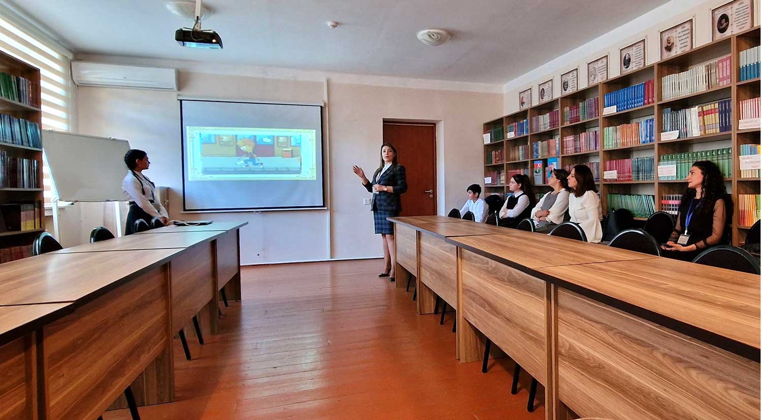 Müəllimlər üçün təqdimat müsabiqəsinin şəhər turu keçirilir-FOTO