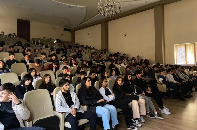 UNEC-də “Dolu” filmi nümayiş olunub