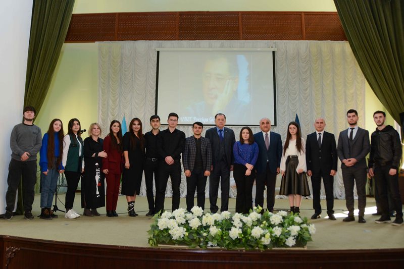 UNEC-də Baba Vəziroğlu ilə görüş keçirilib
