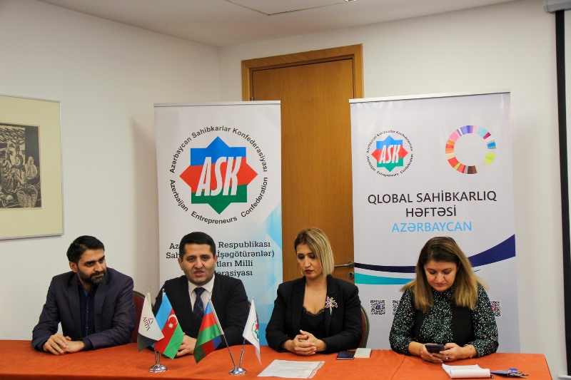 UNEC əməkdaşları “Peşəkar mühasib sertifikatı”na həsr olunan tədbirdə iştirak ediblər